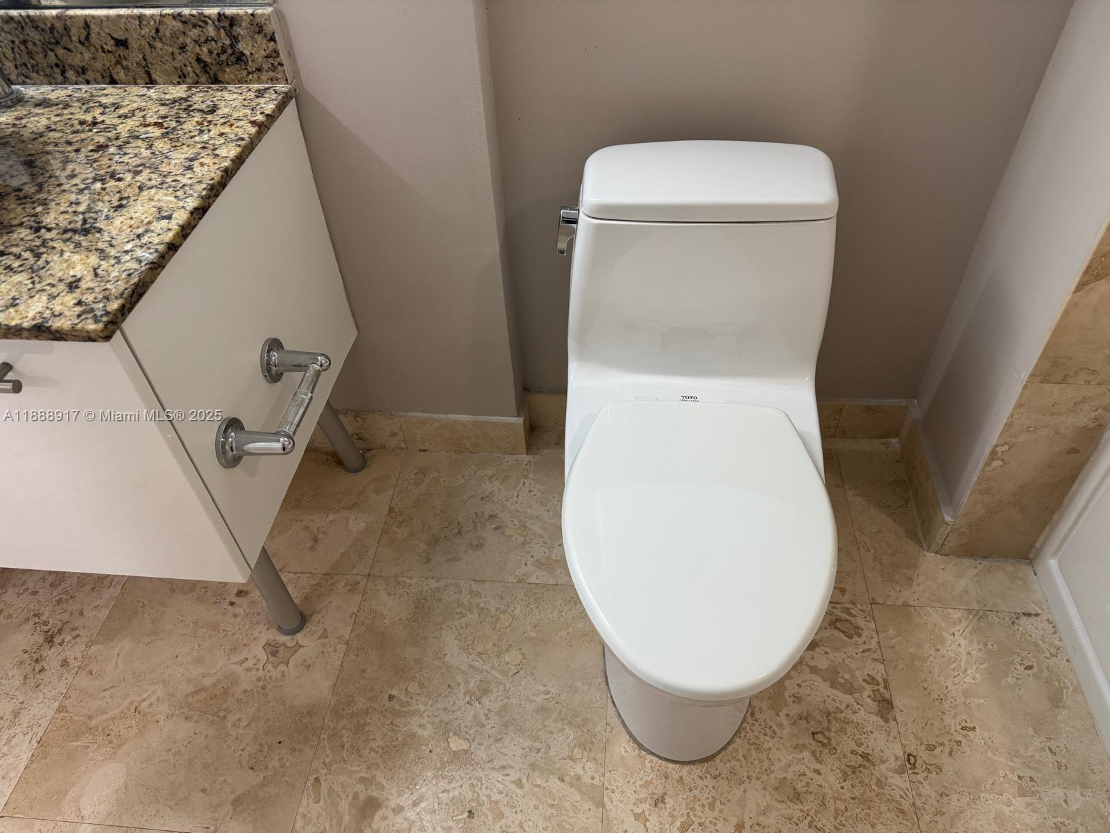 41 SE 5th St #501, Miami FL 33131