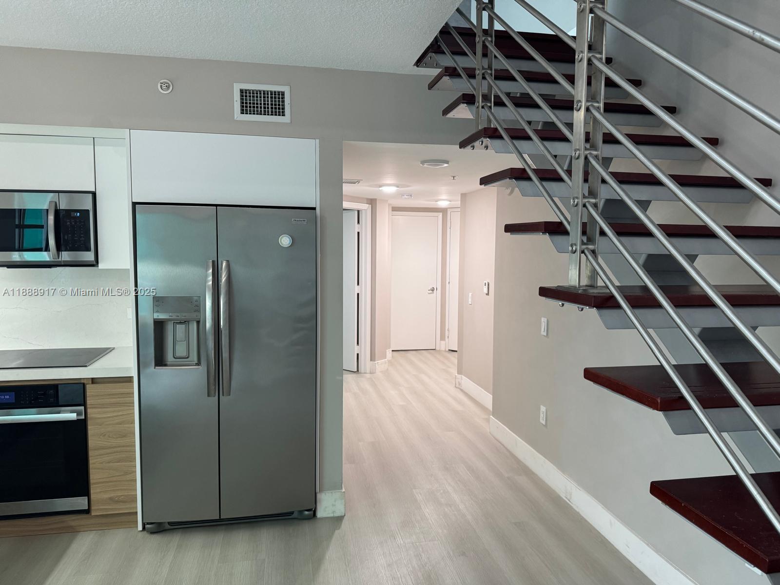 41 SE 5th St #501, Miami FL 33131