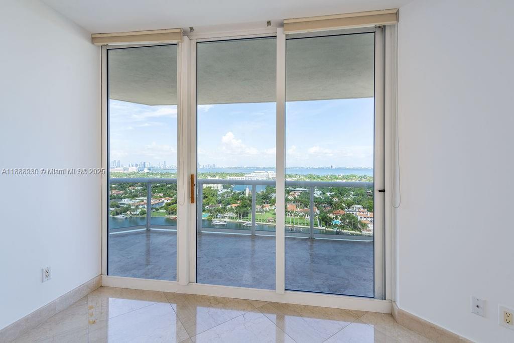 4779 Collins Ave #2206, Miami Beach FL 33140