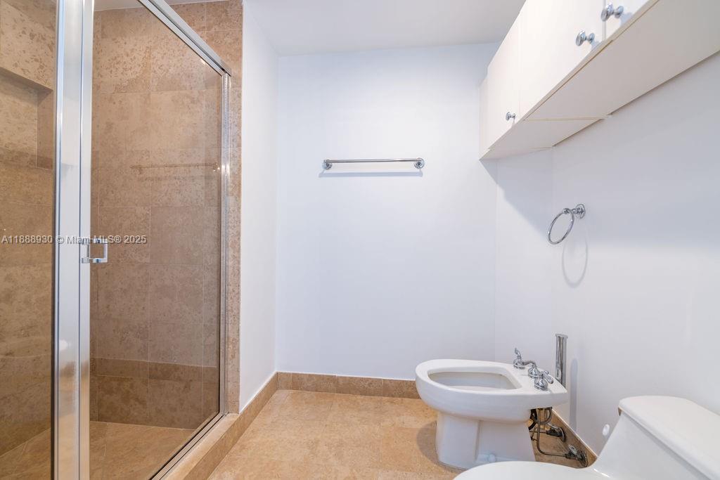 4779 Collins Ave #2206, Miami Beach FL 33140