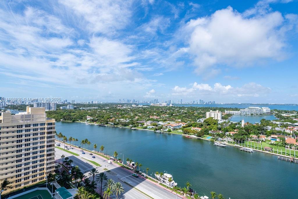 4779 Collins Ave #2206, Miami Beach FL 33140