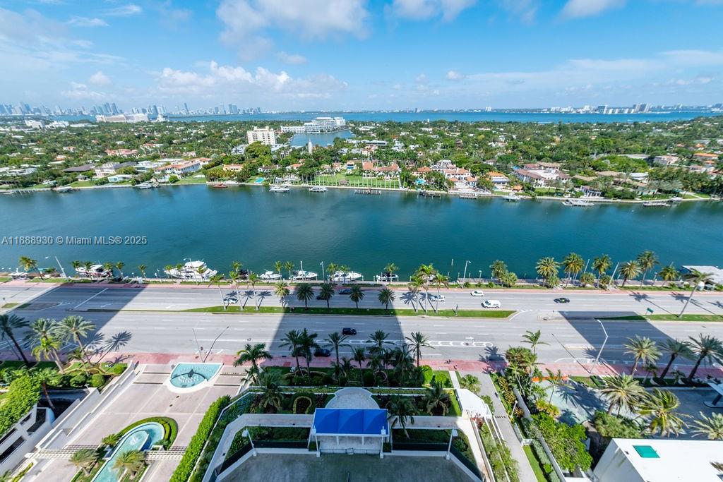4779 Collins Ave #2206, Miami Beach FL 33140