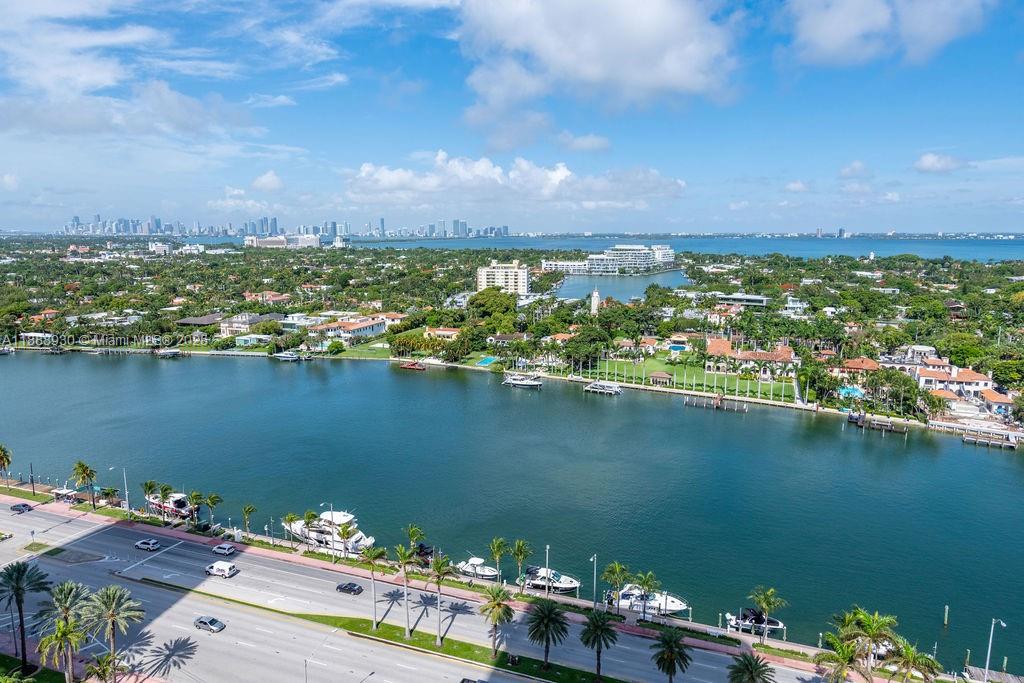 4779 Collins Ave #2206, Miami Beach FL 33140