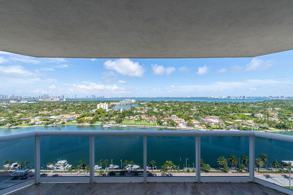 4779 Collins Ave #2206, Miami Beach FL 33140