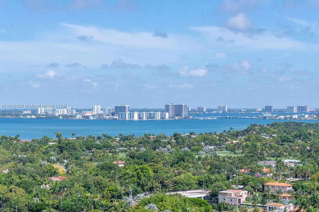 4779 Collins Ave #2206, Miami Beach FL 33140