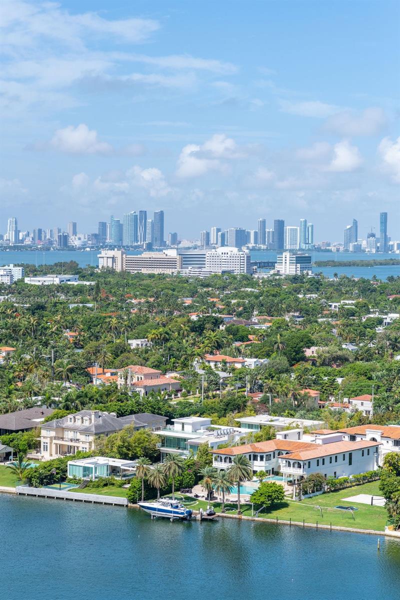 4779 Collins Ave #2206, Miami Beach FL 33140