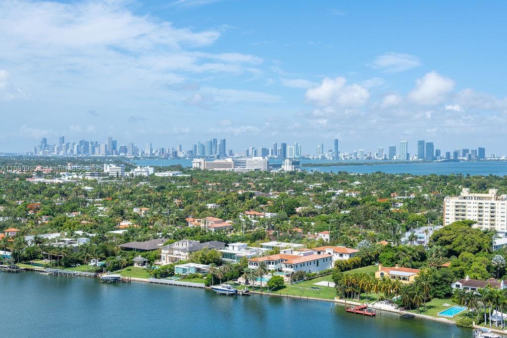 4779 Collins Ave #2206, Miami Beach FL 33140