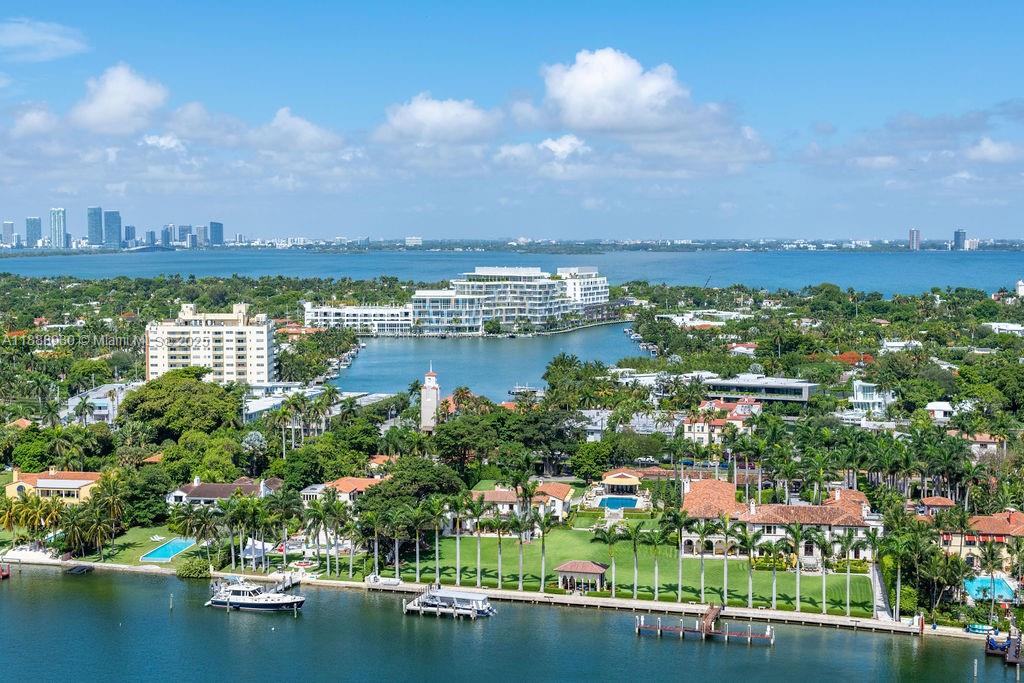 4779 Collins Ave #2206, Miami Beach FL 33140
