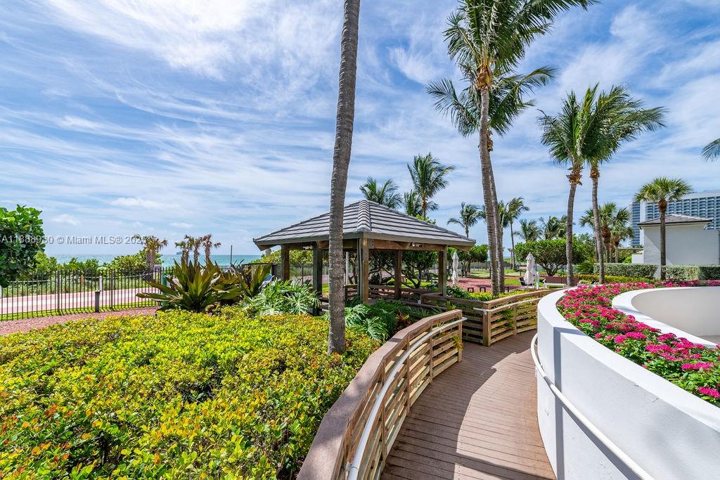 4779 Collins Ave #2206, Miami Beach FL 33140