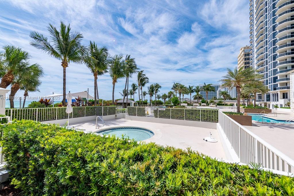 4779 Collins Ave #2206, Miami Beach FL 33140