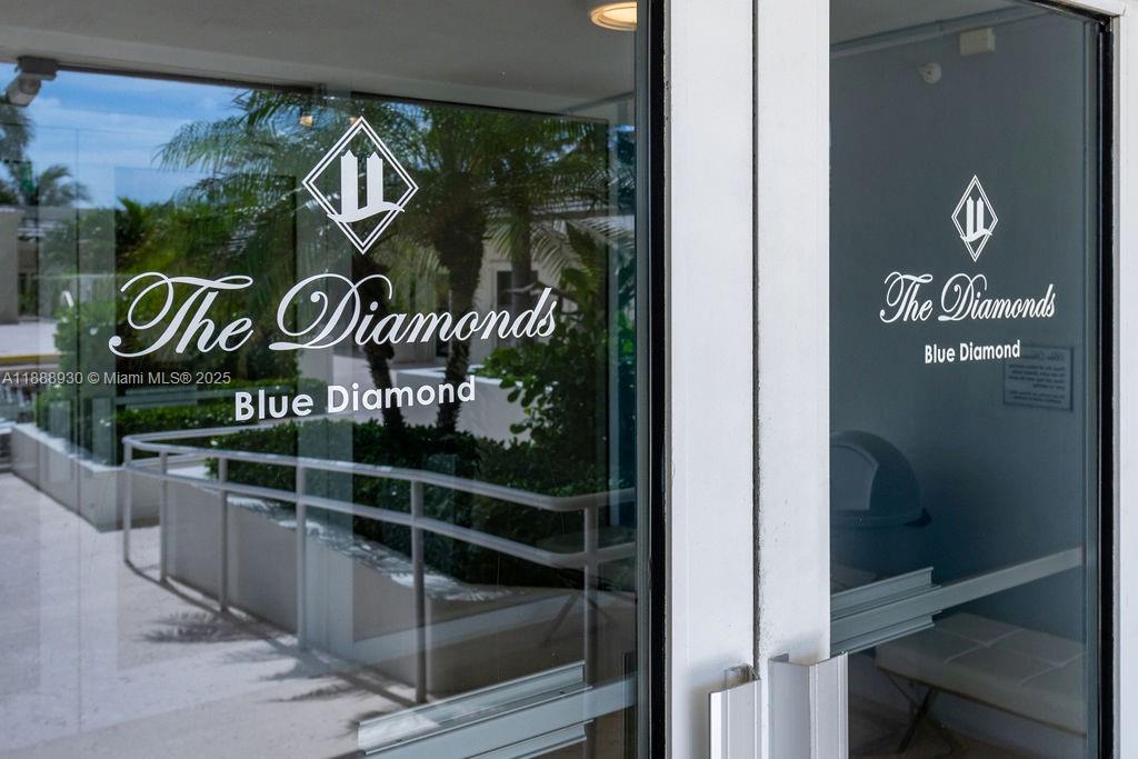4779 Collins Ave #2206, Miami Beach FL 33140