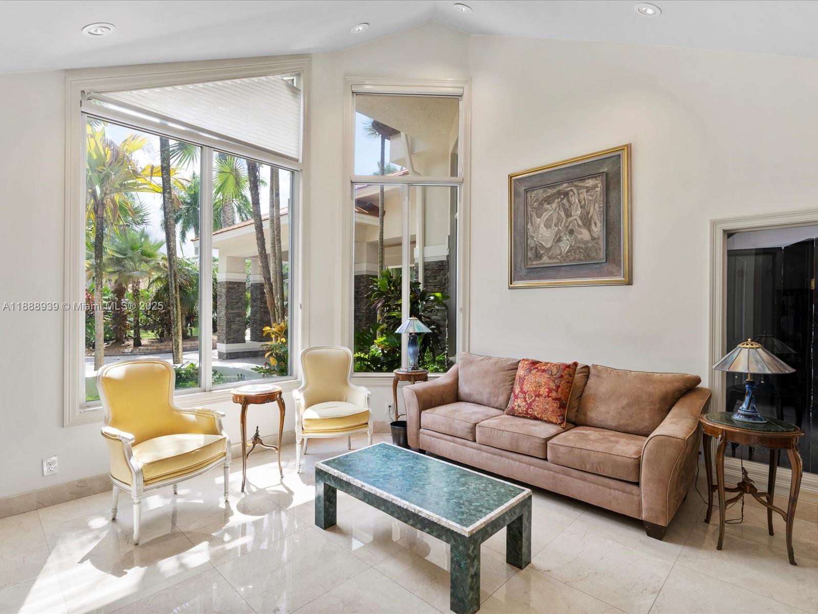 2941 Paddock Ln, Weston FL 33331