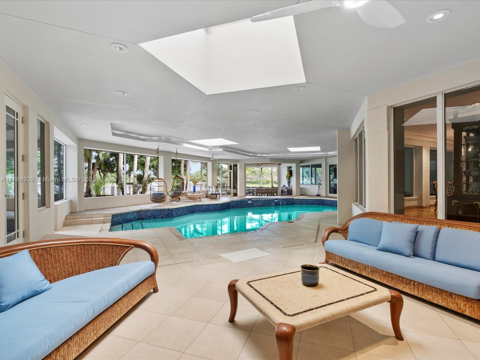 2941 Paddock Ln, Weston FL 33331