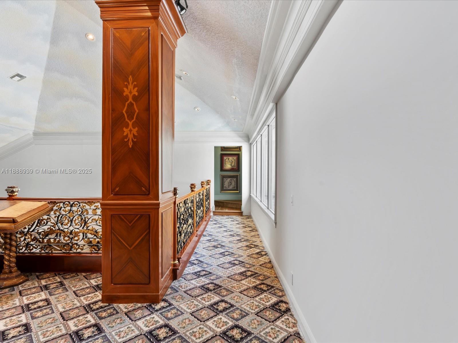 2941 Paddock Ln, Weston FL 33331