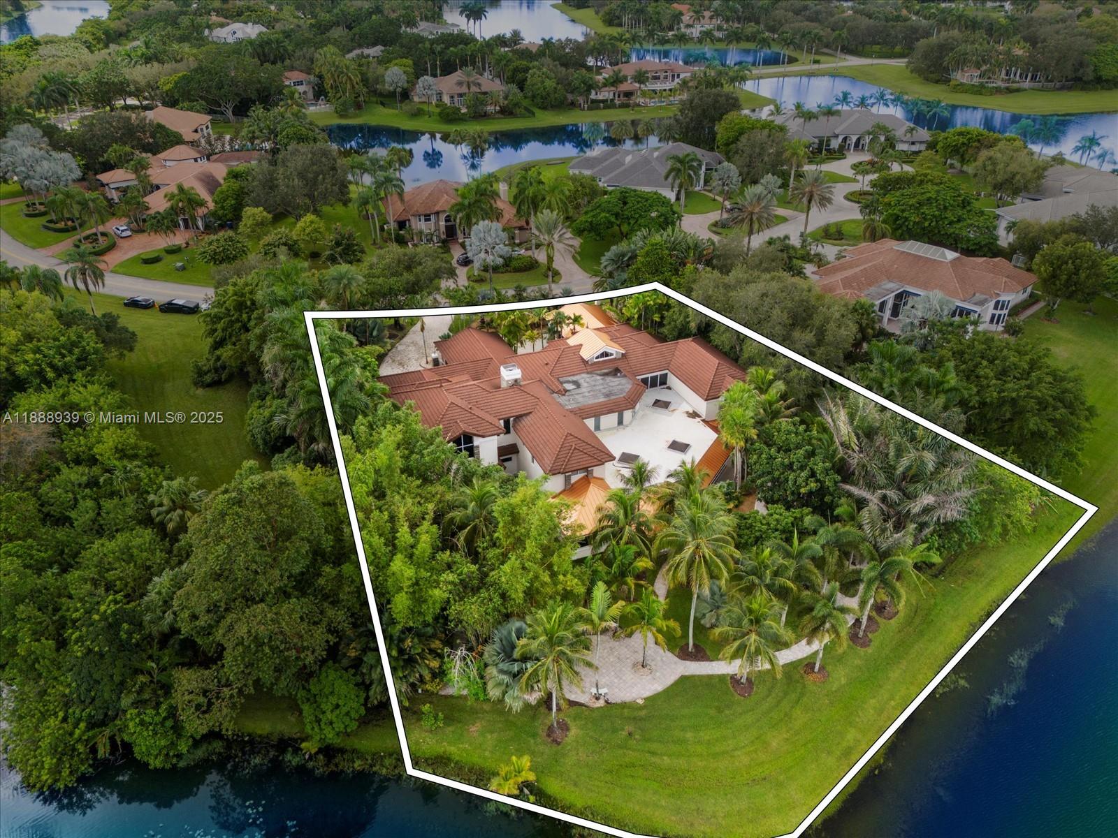 2941 Paddock Ln, Weston FL 33331