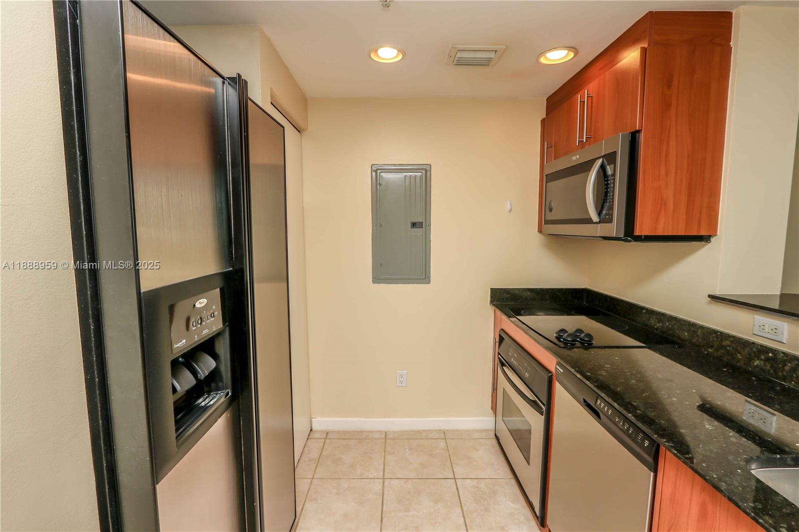325 S Biscayne Blvd #2820, Miami FL 33131