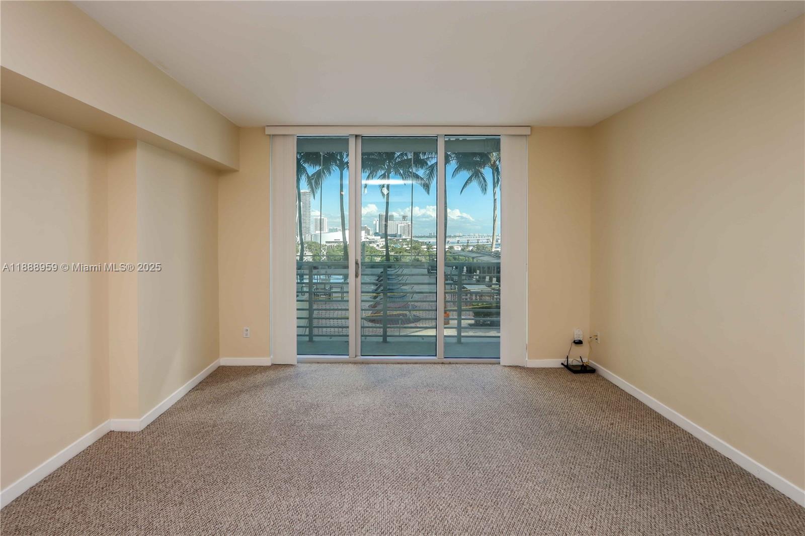 325 S Biscayne Blvd #2820, Miami FL 33131