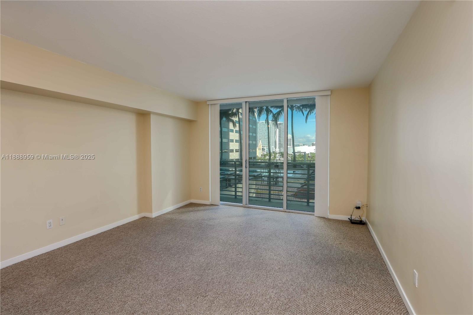 325 S Biscayne Blvd #2820, Miami FL 33131