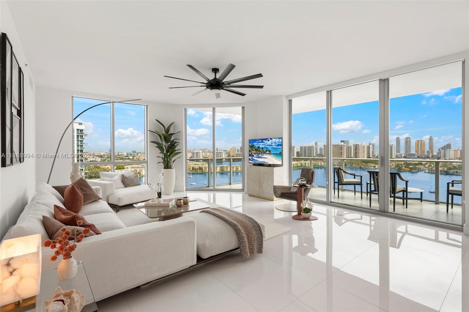 17111 Biscayne Blvd #2109, North Miami Beach FL 33160