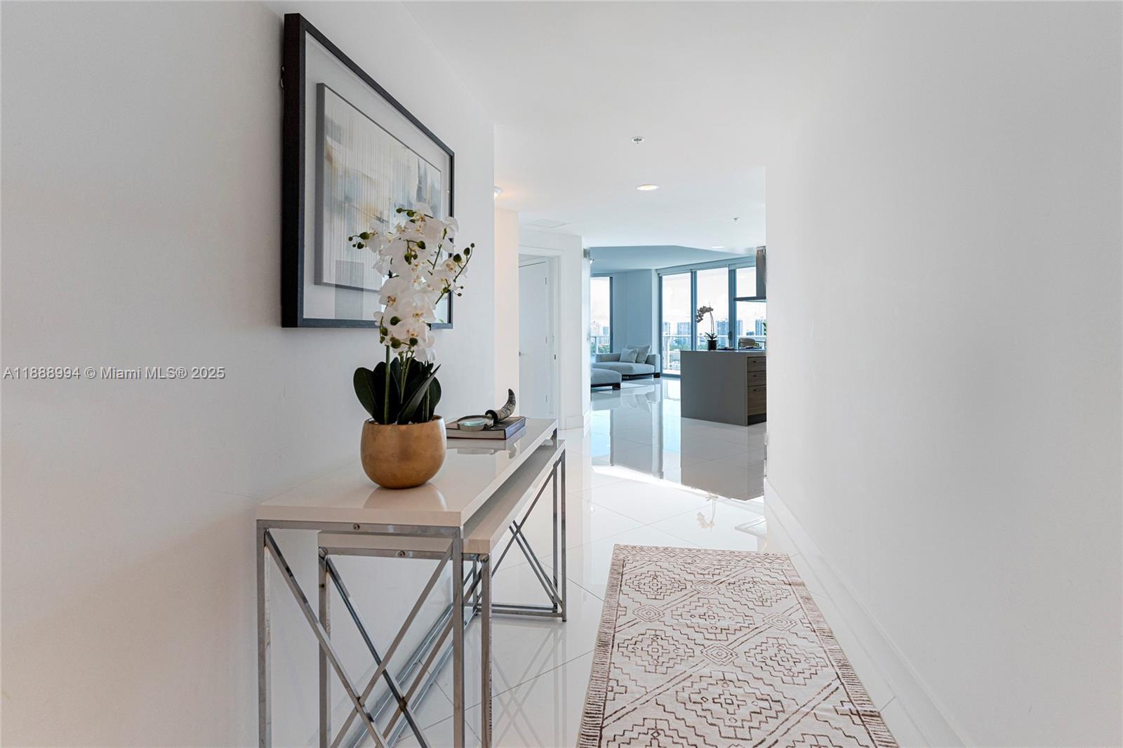 17111 Biscayne Blvd #2109, North Miami Beach FL 33160