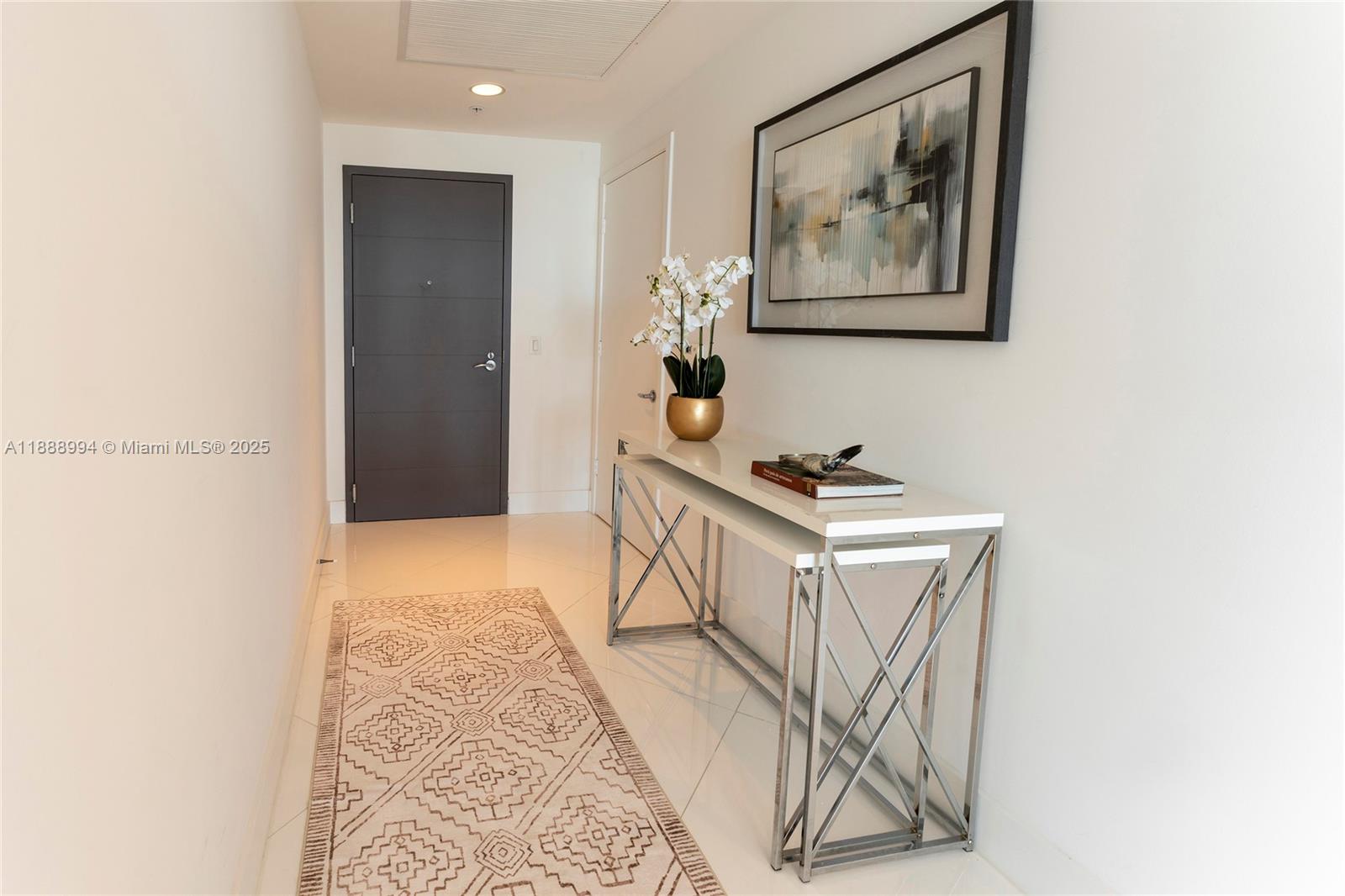 17111 Biscayne Blvd #2109, North Miami Beach FL 33160