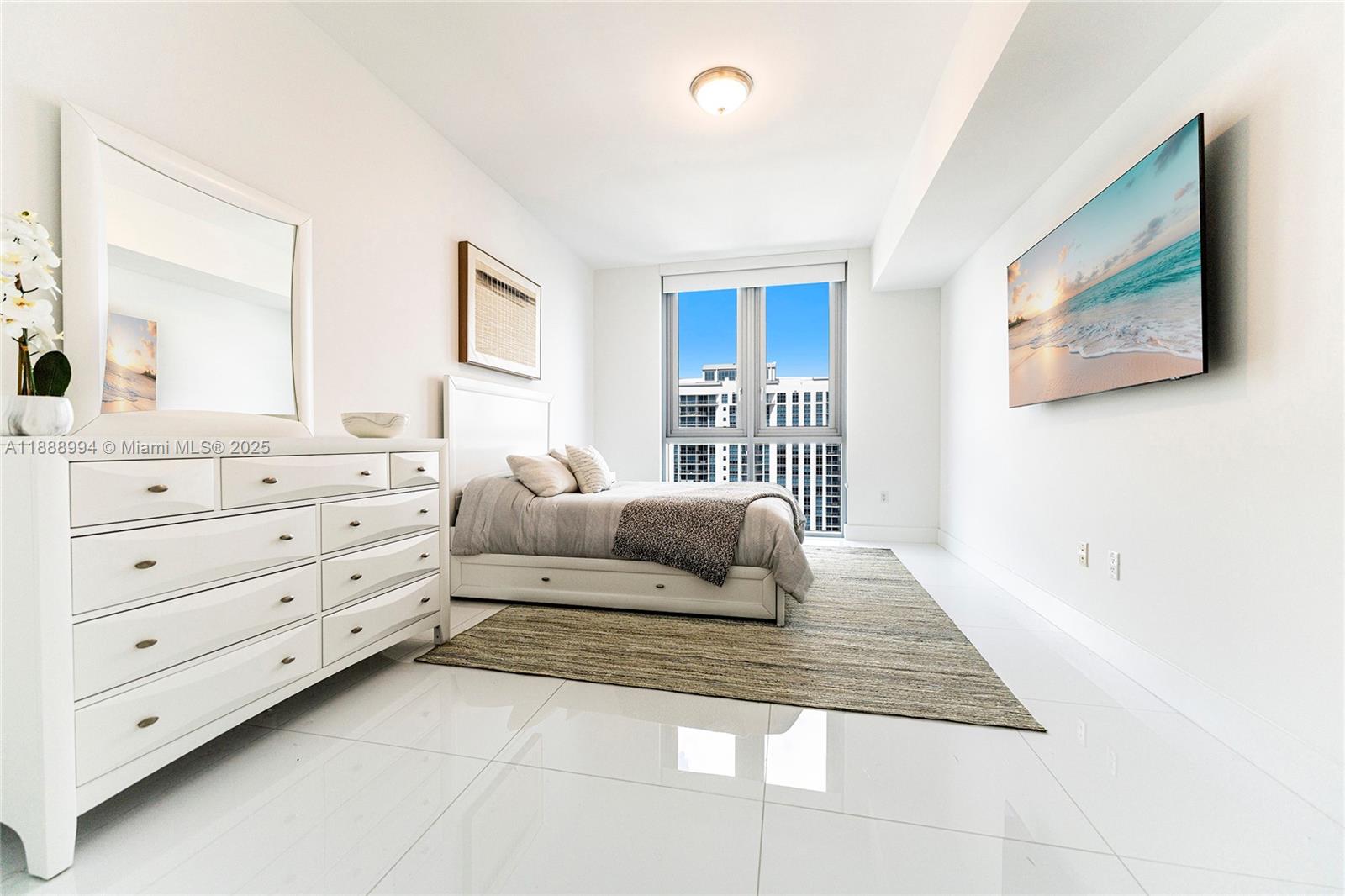 17111 Biscayne Blvd #2109, North Miami Beach FL 33160