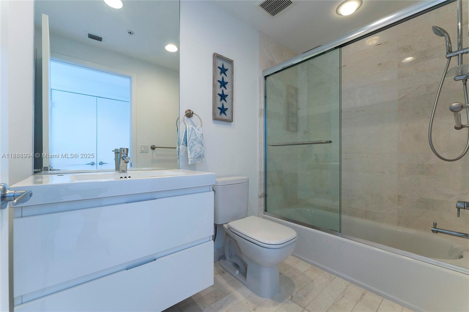 17111 Biscayne Blvd #2109, North Miami Beach FL 33160