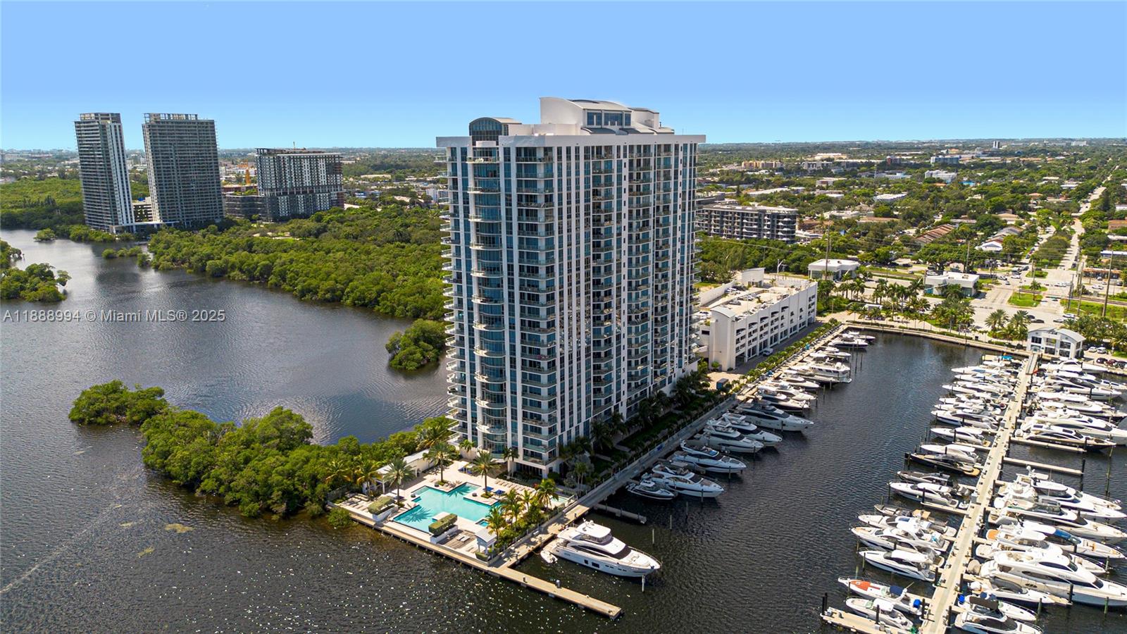 17111 Biscayne Blvd #2109, North Miami Beach FL 33160