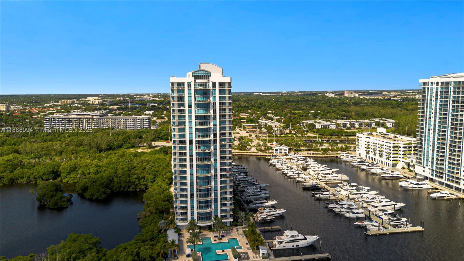 17111 Biscayne Blvd #2109, North Miami Beach FL 33160