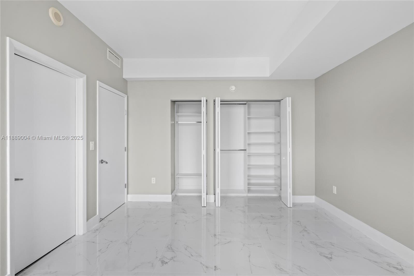 92 SW 3rd St #5206, Miami FL 33130