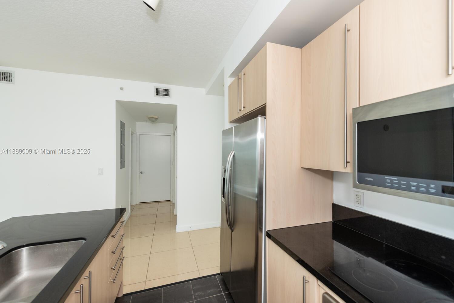 79 SW 12th St #2605-S, Miami FL 33130