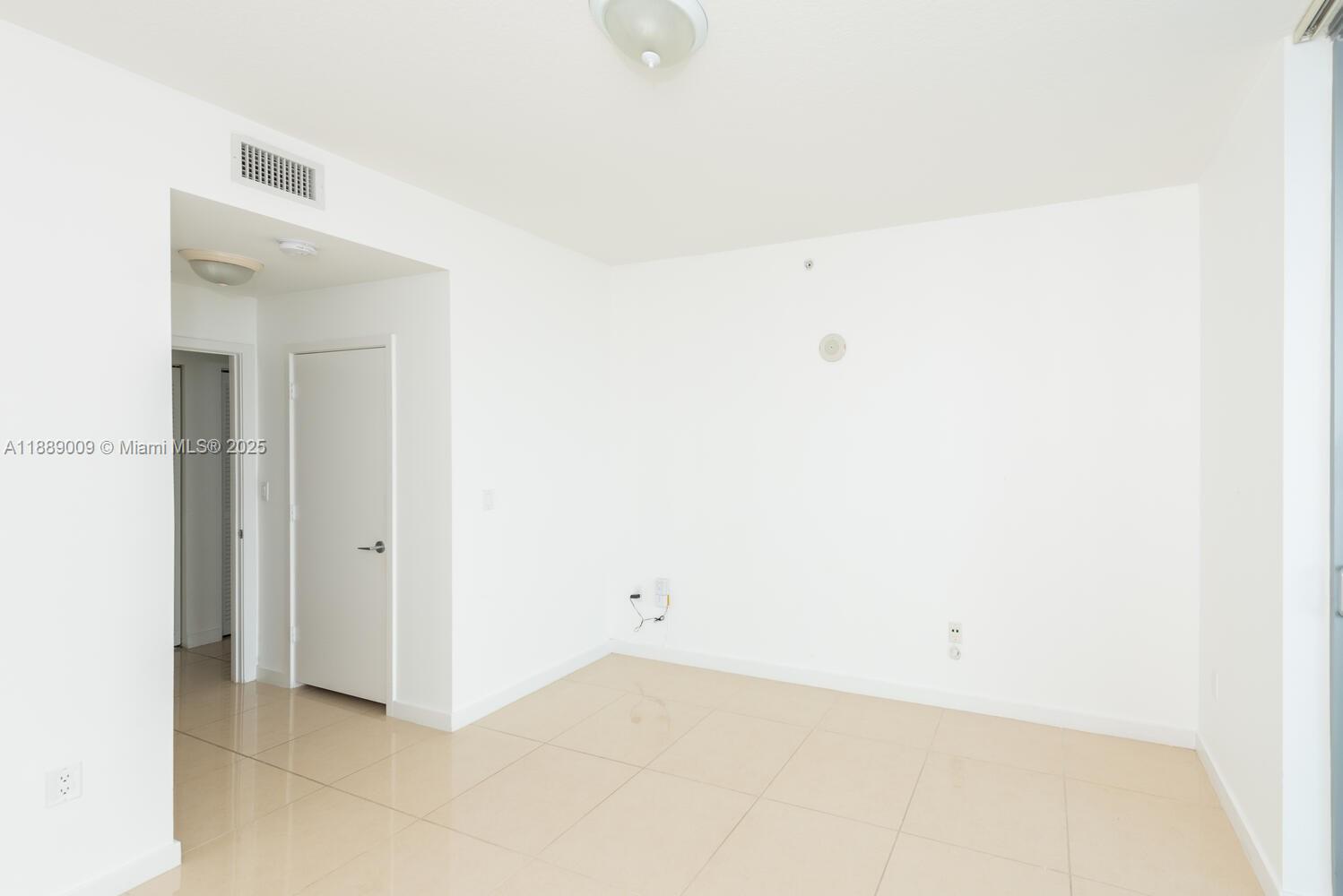 79 SW 12th St #2605-S, Miami FL 33130