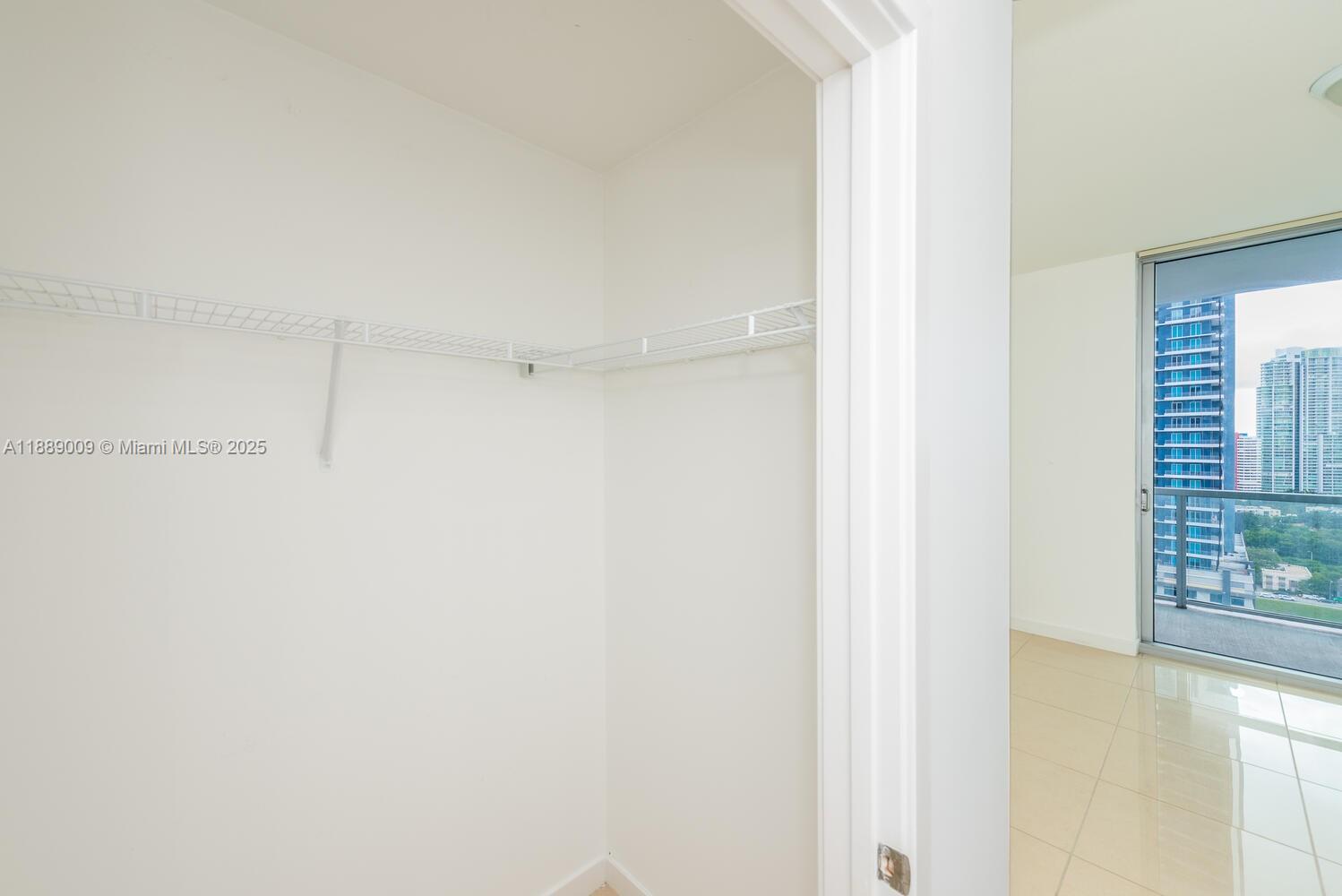 79 SW 12th St #2605-S, Miami FL 33130