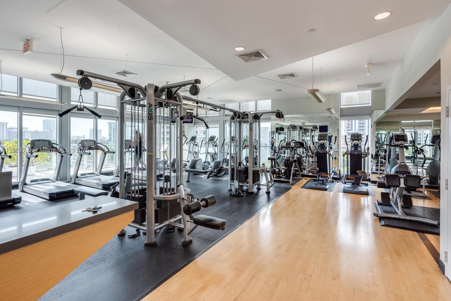 79 SW 12th St #2605-S, Miami FL 33130