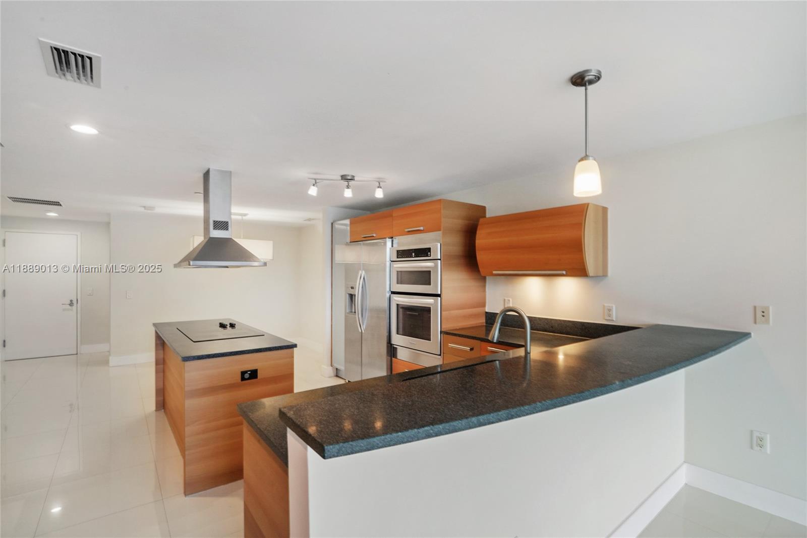 2950 NE 188th St #343, Aventura FL 33180