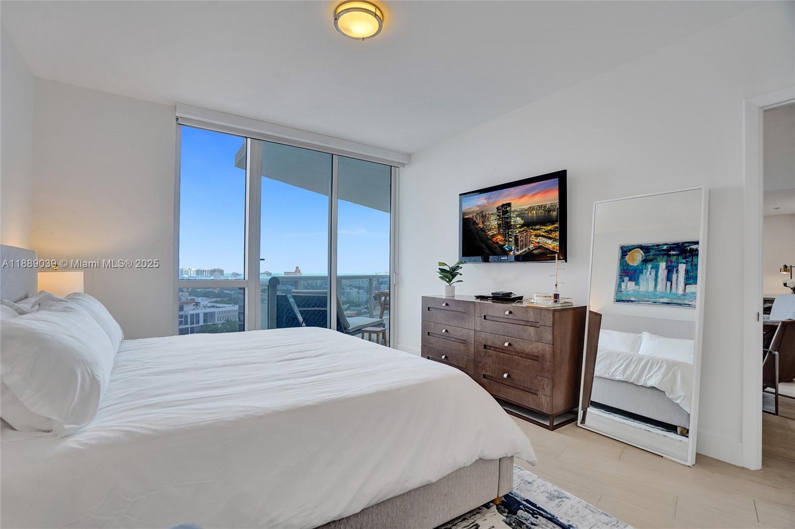 400 Alton Rd #1505, Miami Beach FL 33139
