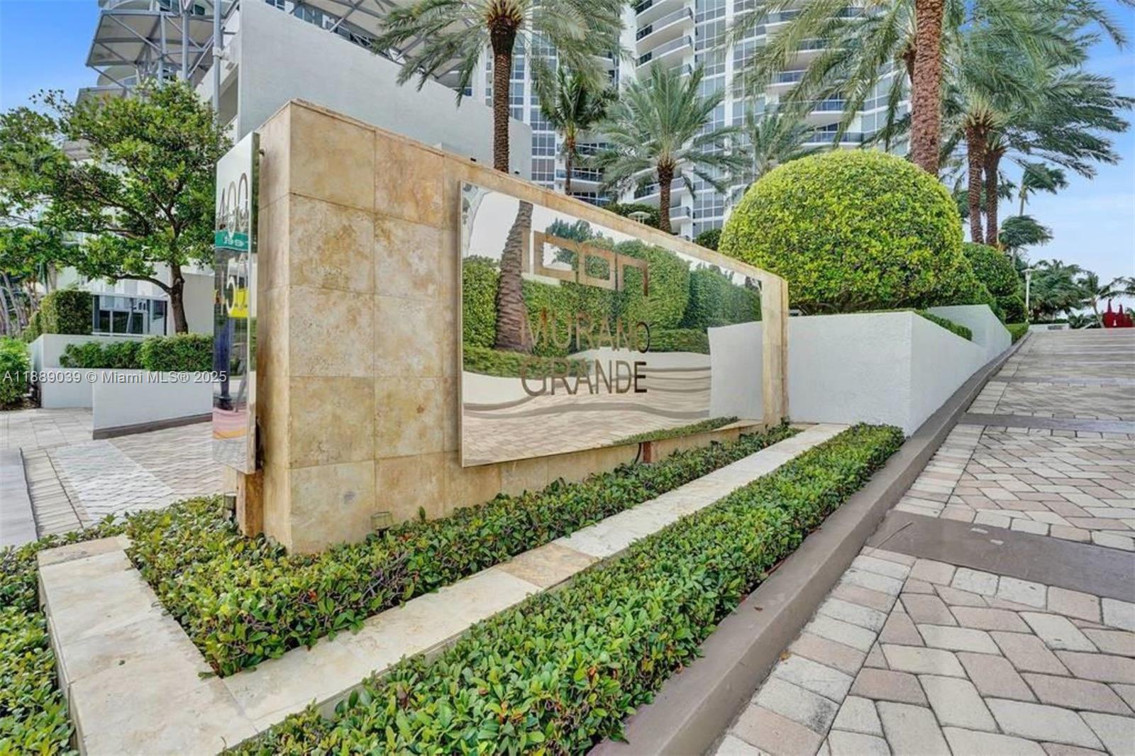 400 Alton Rd #1505, Miami Beach FL 33139