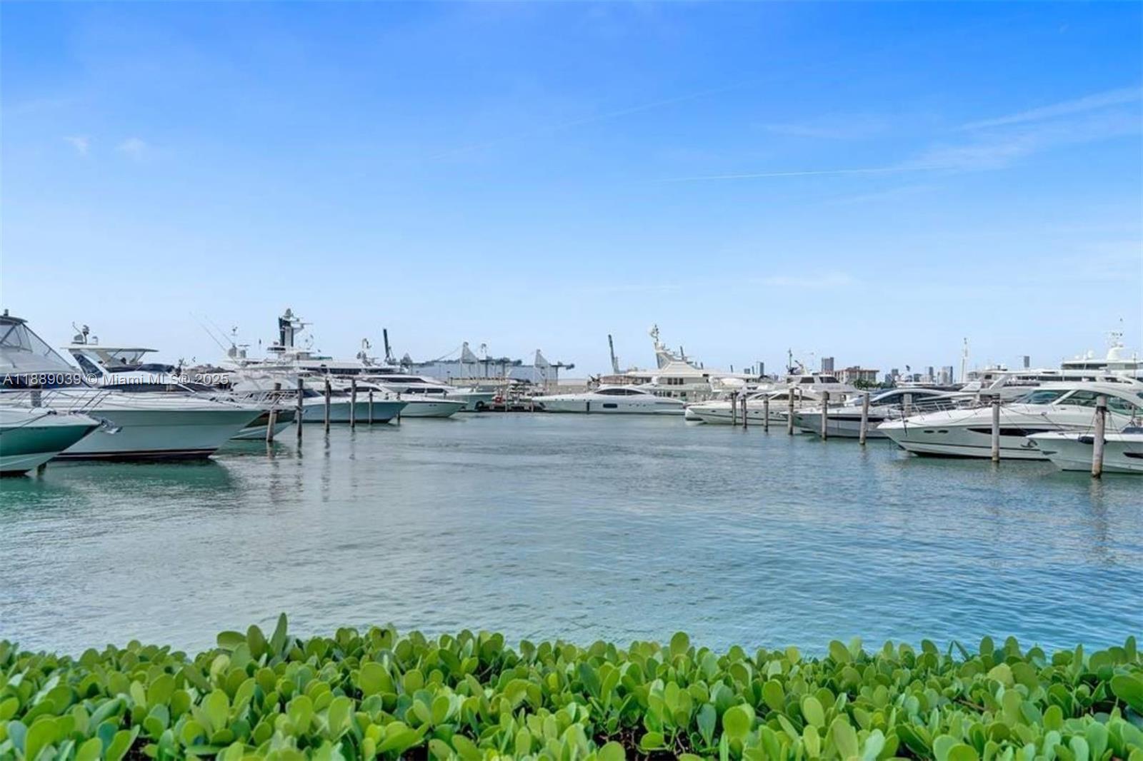 400 Alton Rd #1505, Miami Beach FL 33139