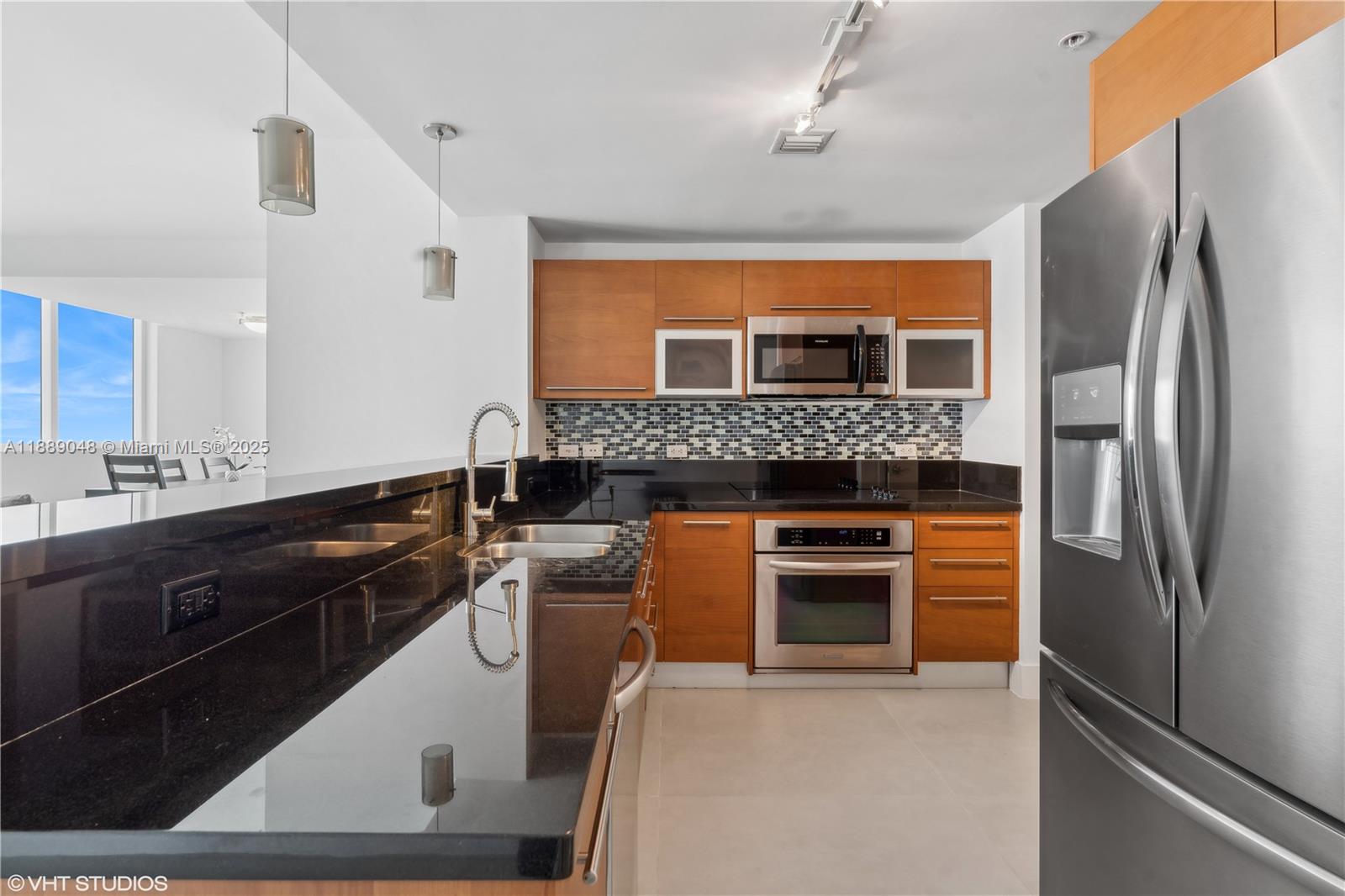 244 Biscayne Blvd #3903, Miami FL 33132