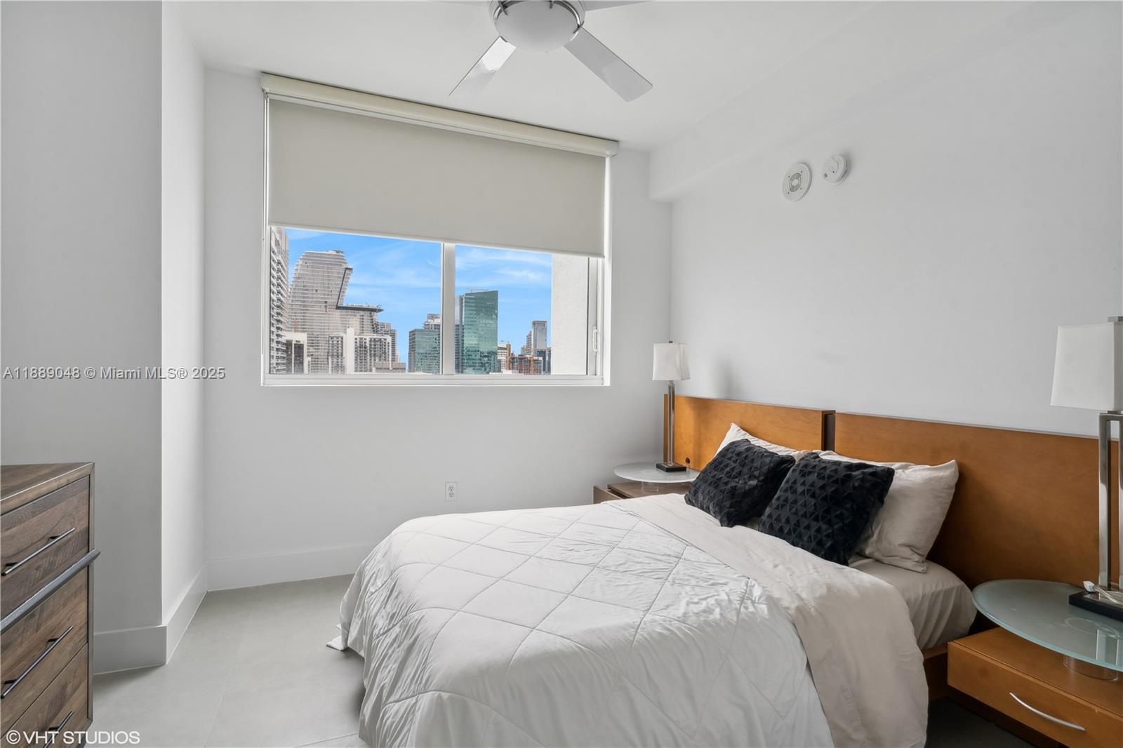 244 Biscayne Blvd #3903, Miami FL 33132