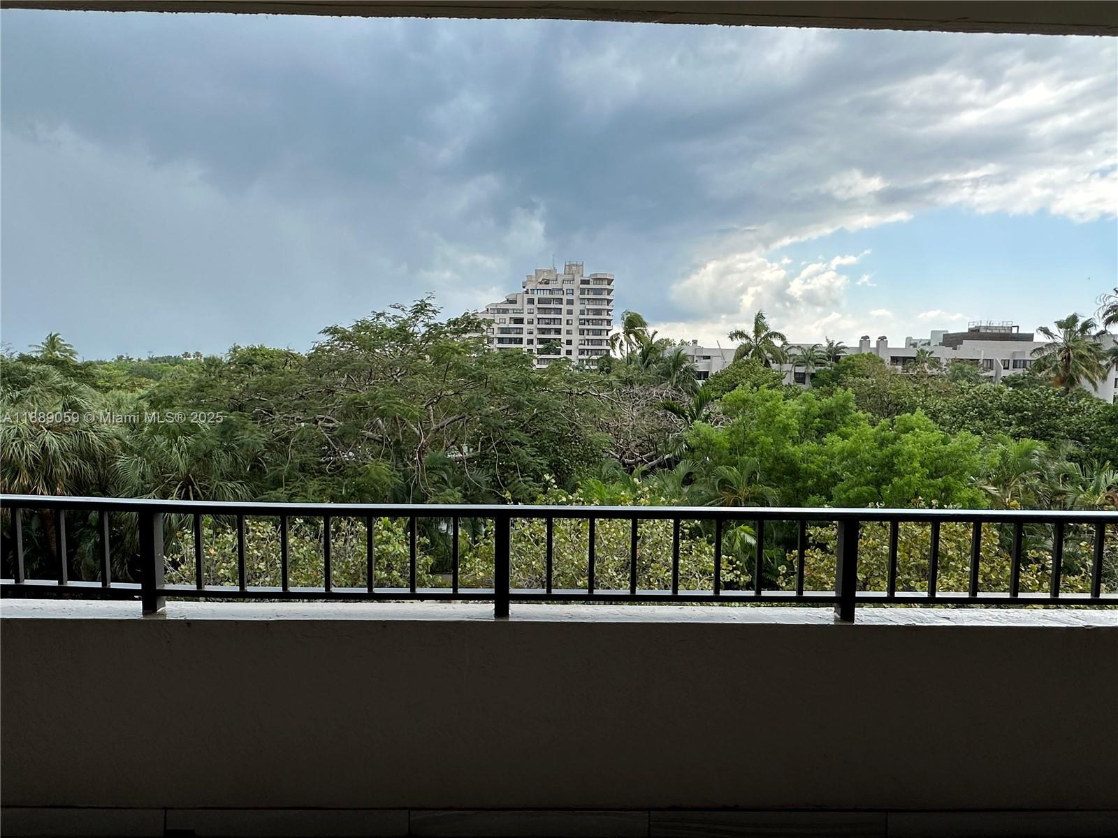 201 Crandon Blvd #302, Key Biscayne FL 33149