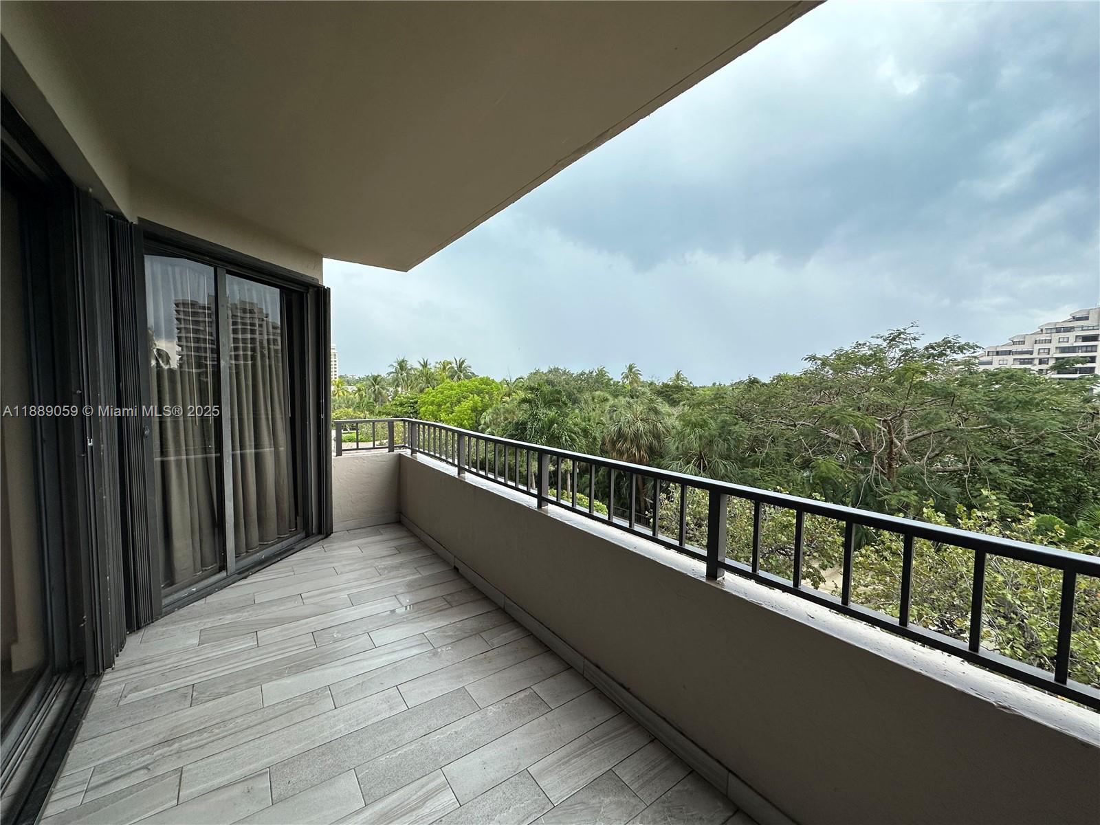 201 Crandon Blvd #302, Key Biscayne FL 33149