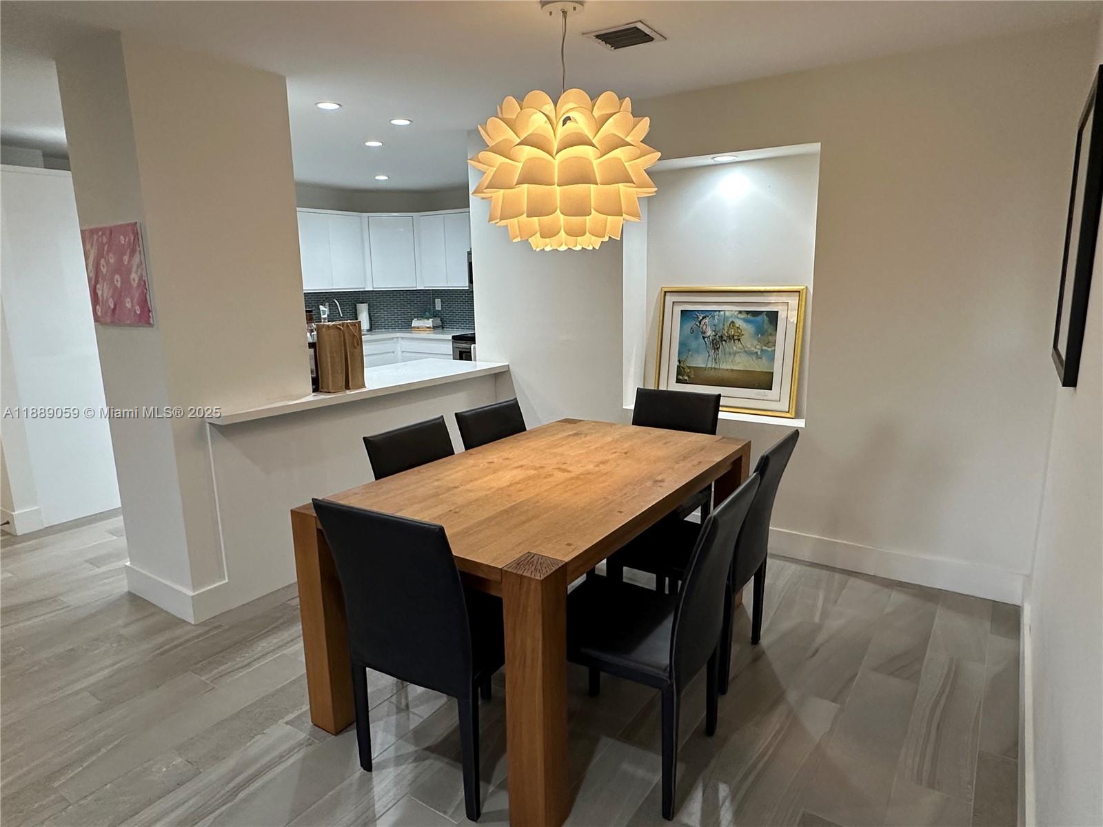 201 Crandon Blvd #302, Key Biscayne FL 33149