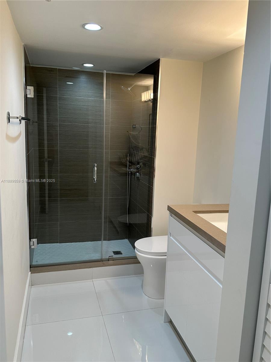 201 Crandon Blvd #302, Key Biscayne FL 33149