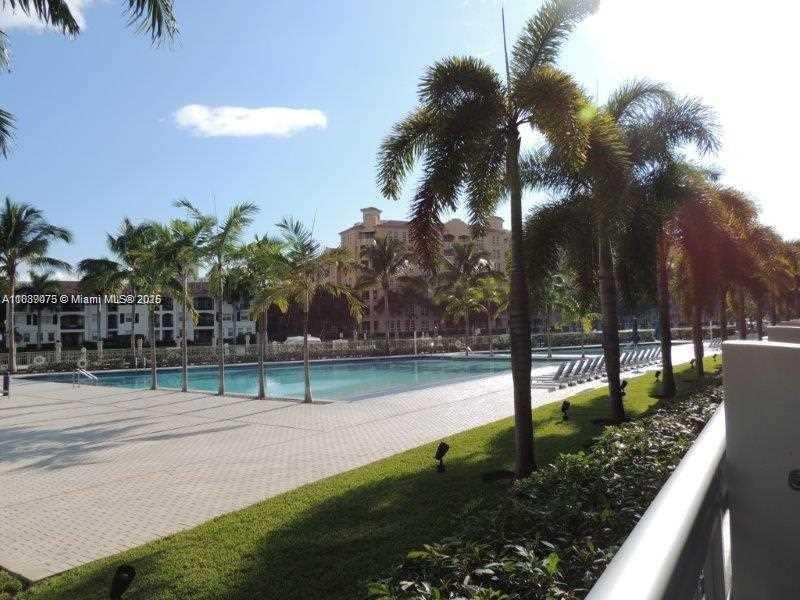 2950 NE 188th St #309, Aventura FL 33180