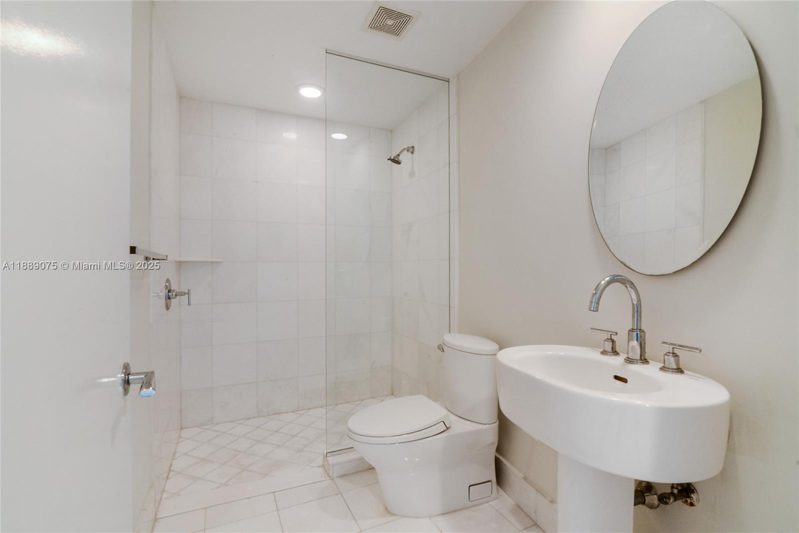 2950 NE 188th St #309, Aventura FL 33180