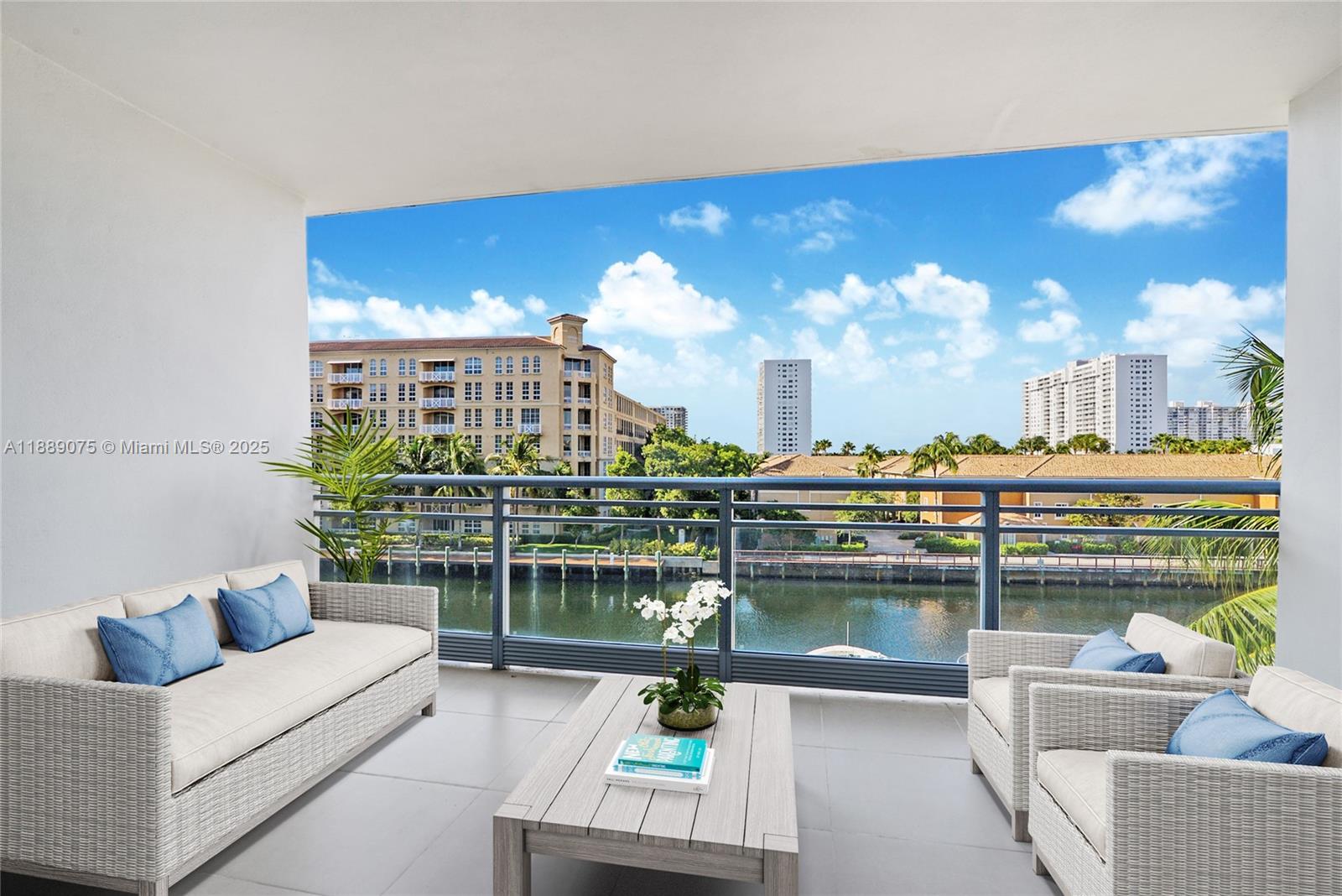 2950 NE 188th St #309, Aventura FL 33180