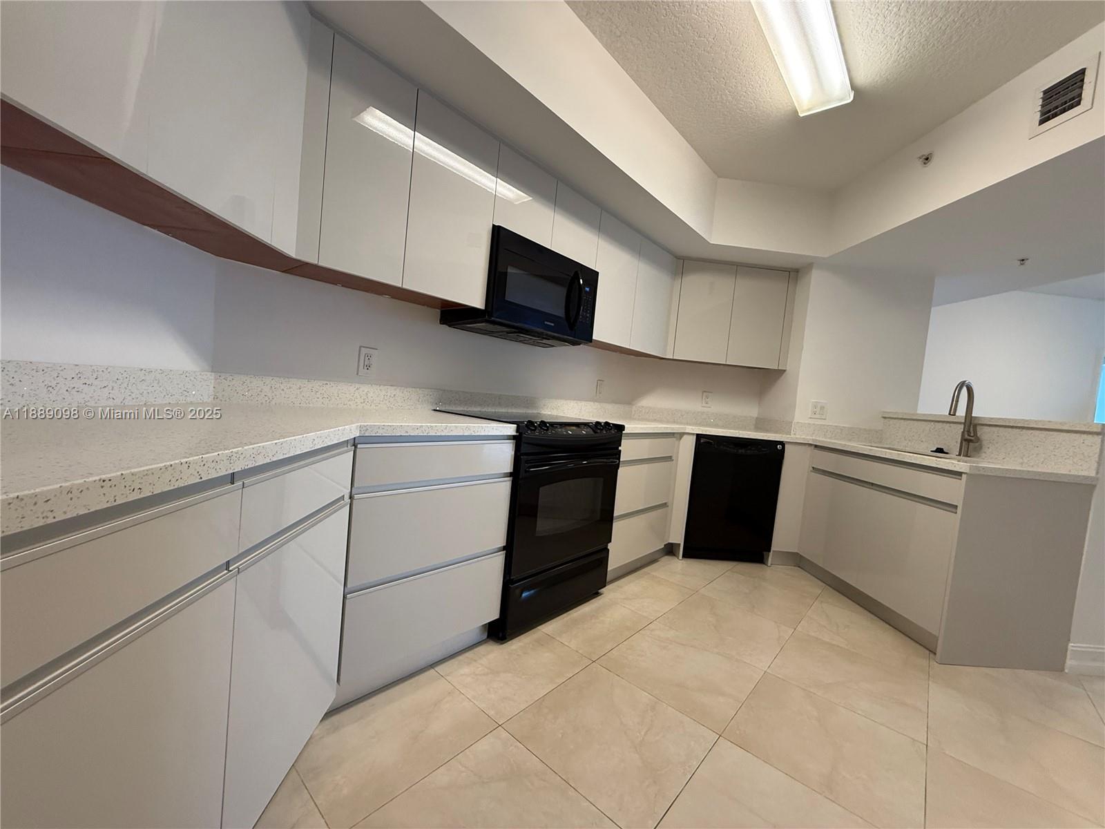 Sunny Isles Beach FL 33160 - A11889098