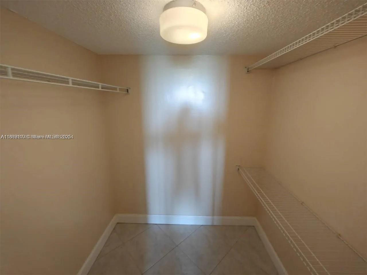 3701 N Country Club Dr #705, Aventura FL 33180