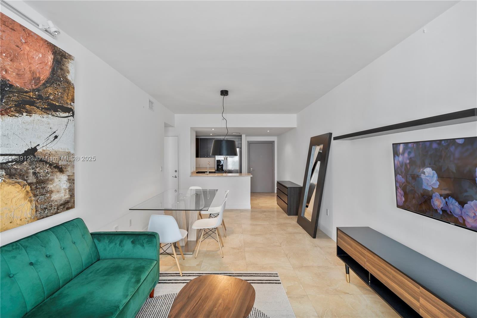 185 SE 14th Ter #2602, Miami FL 33131